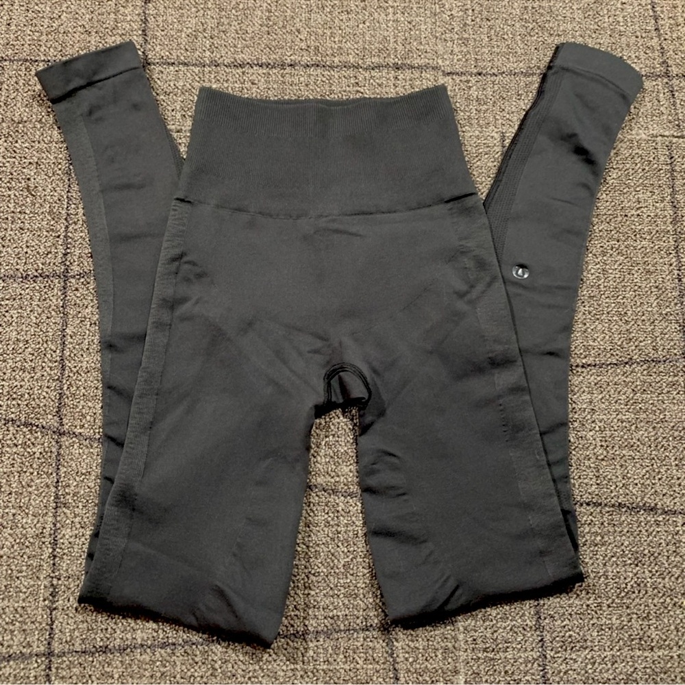 High compression Lululemon leggings size 6